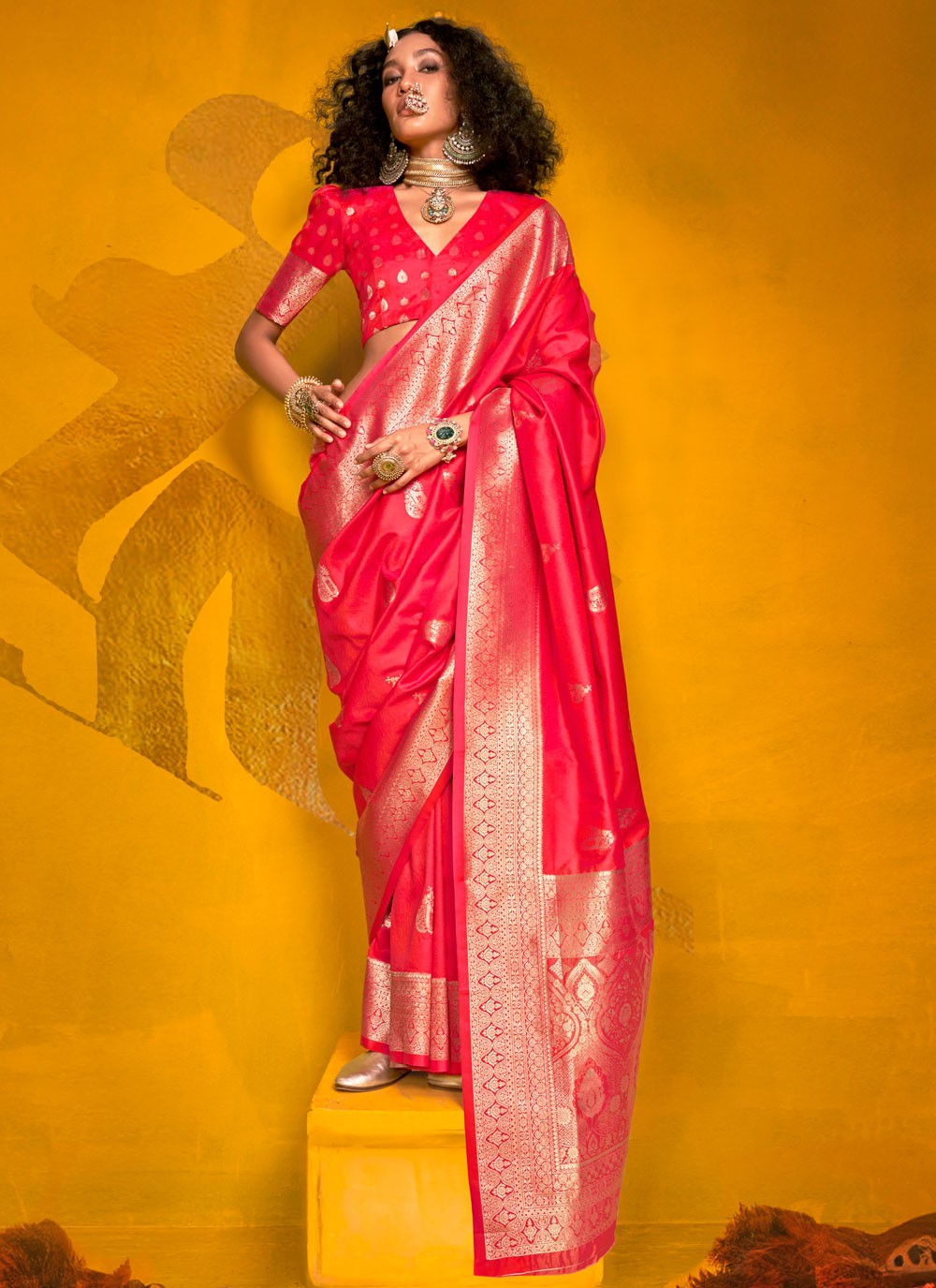 Traditional Weaving Zari Hot Pink Handloom Silk Saree S13180