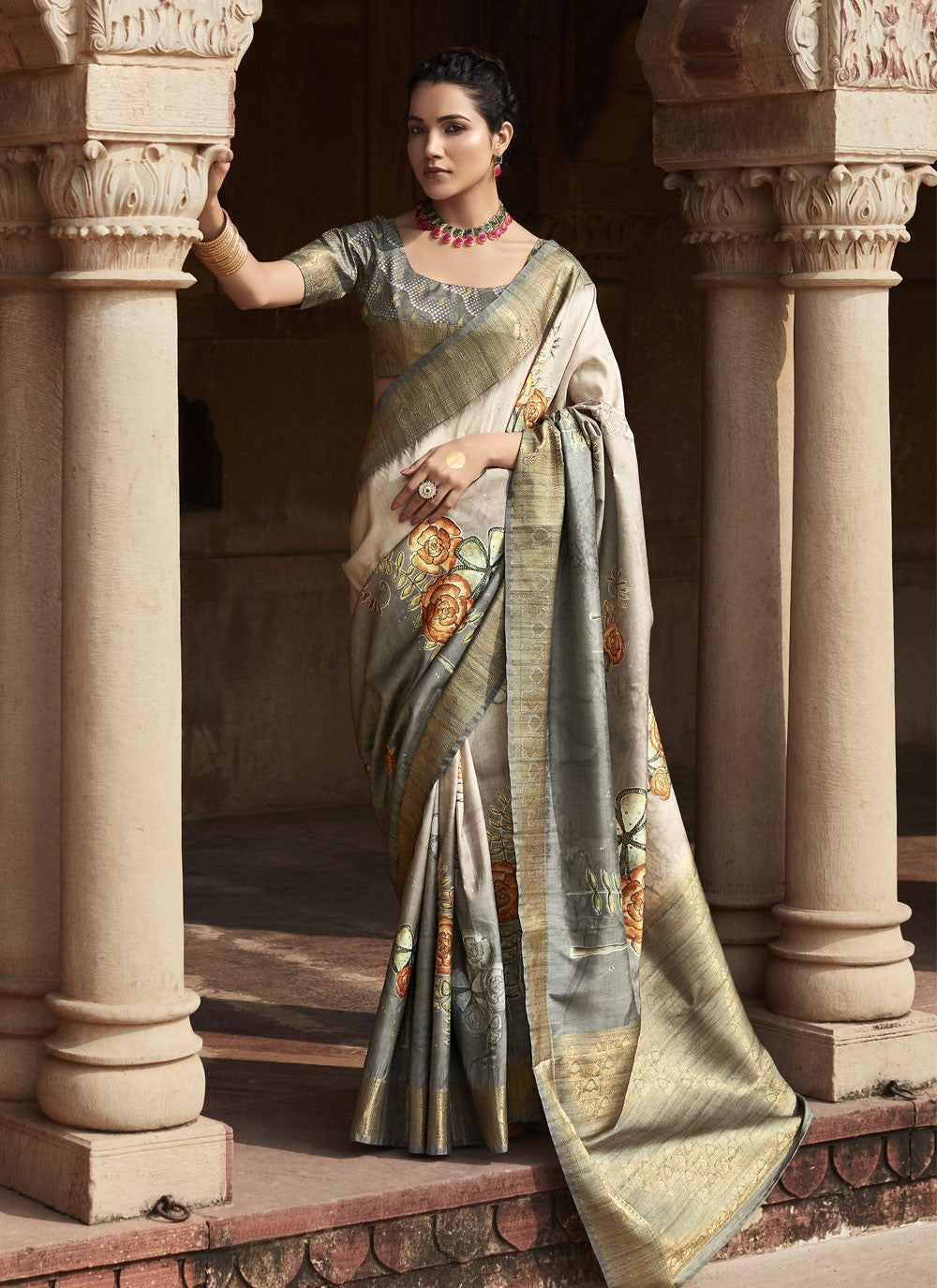Classic Woven Handloom Silk Saree - S4503