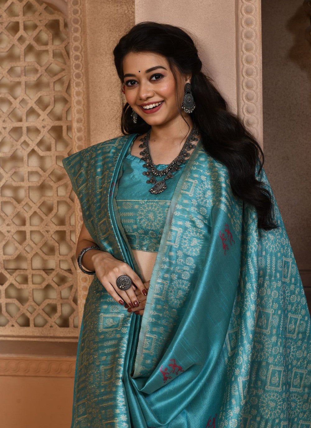 Trendy Woven Handloom Silk Saree - S2906