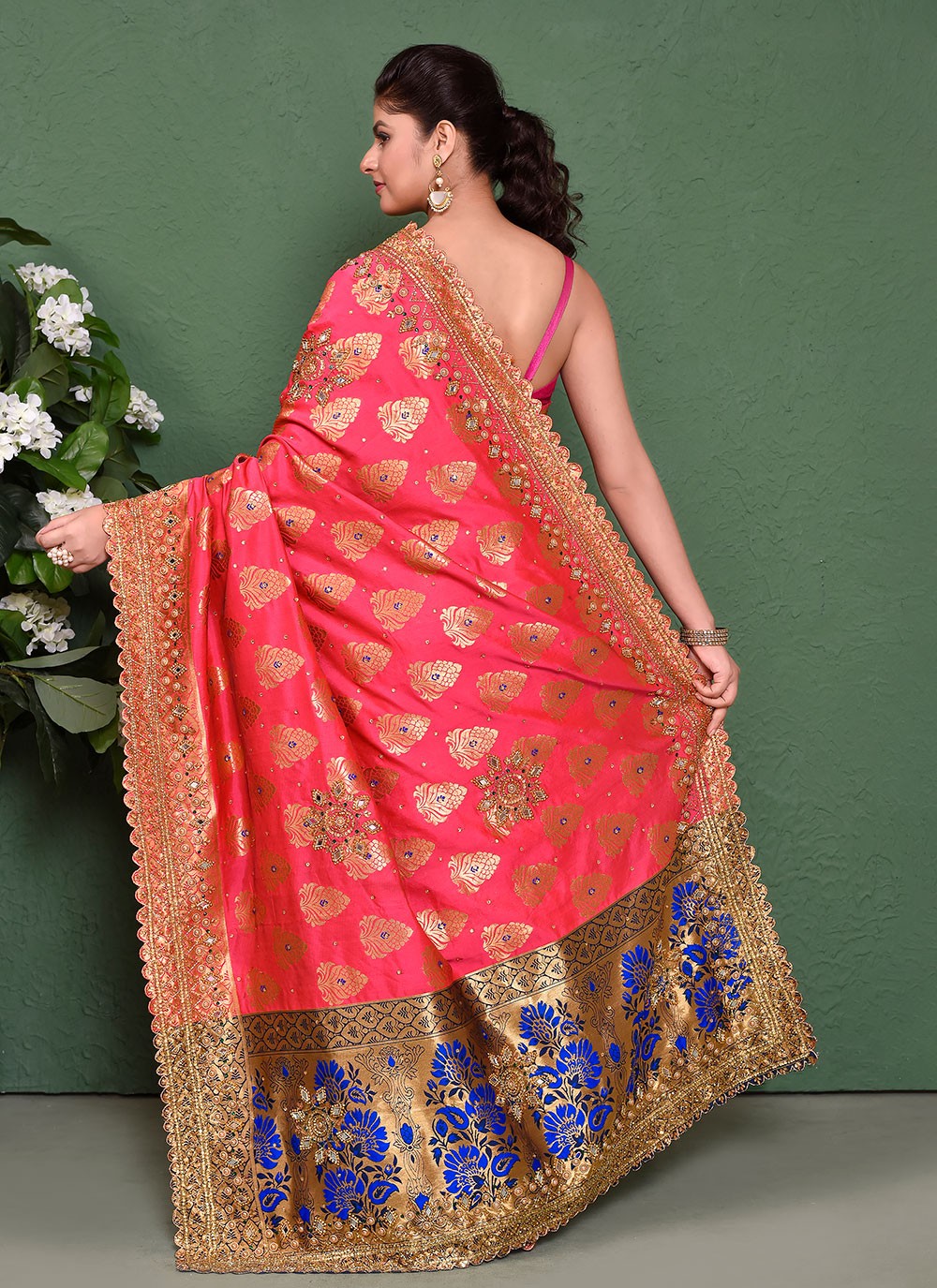 Hand Embroidery Kanjivaram Silk Pink Saree S14366