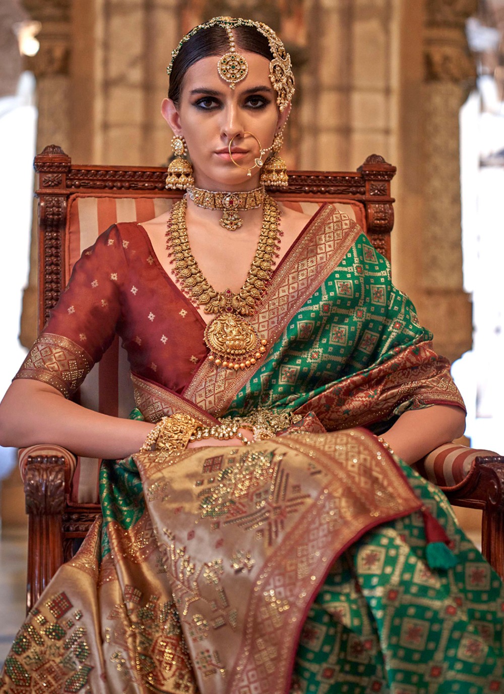 Saree Stones Jacquard Silk Saree - S3663