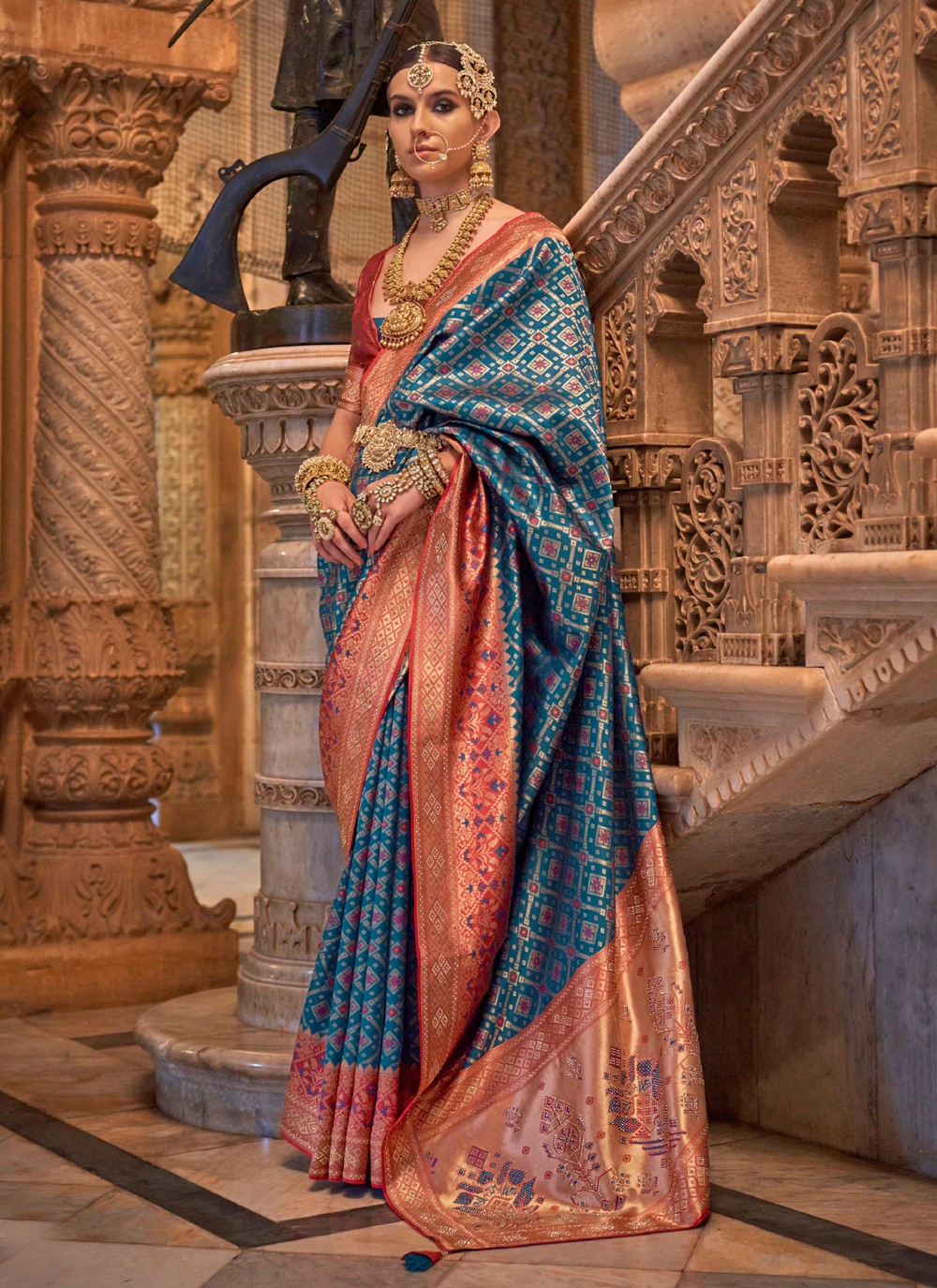 Saree Stones Jacquard Silk Saree - S3663