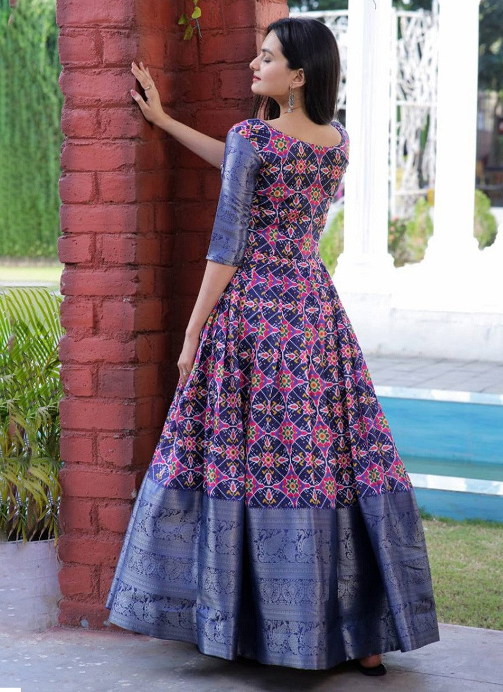 Jacquard Silk Gown - G1124