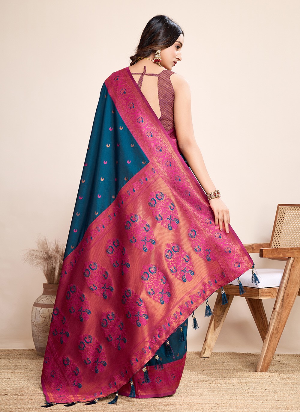 Woven Jacquard Silk Saree - S12314