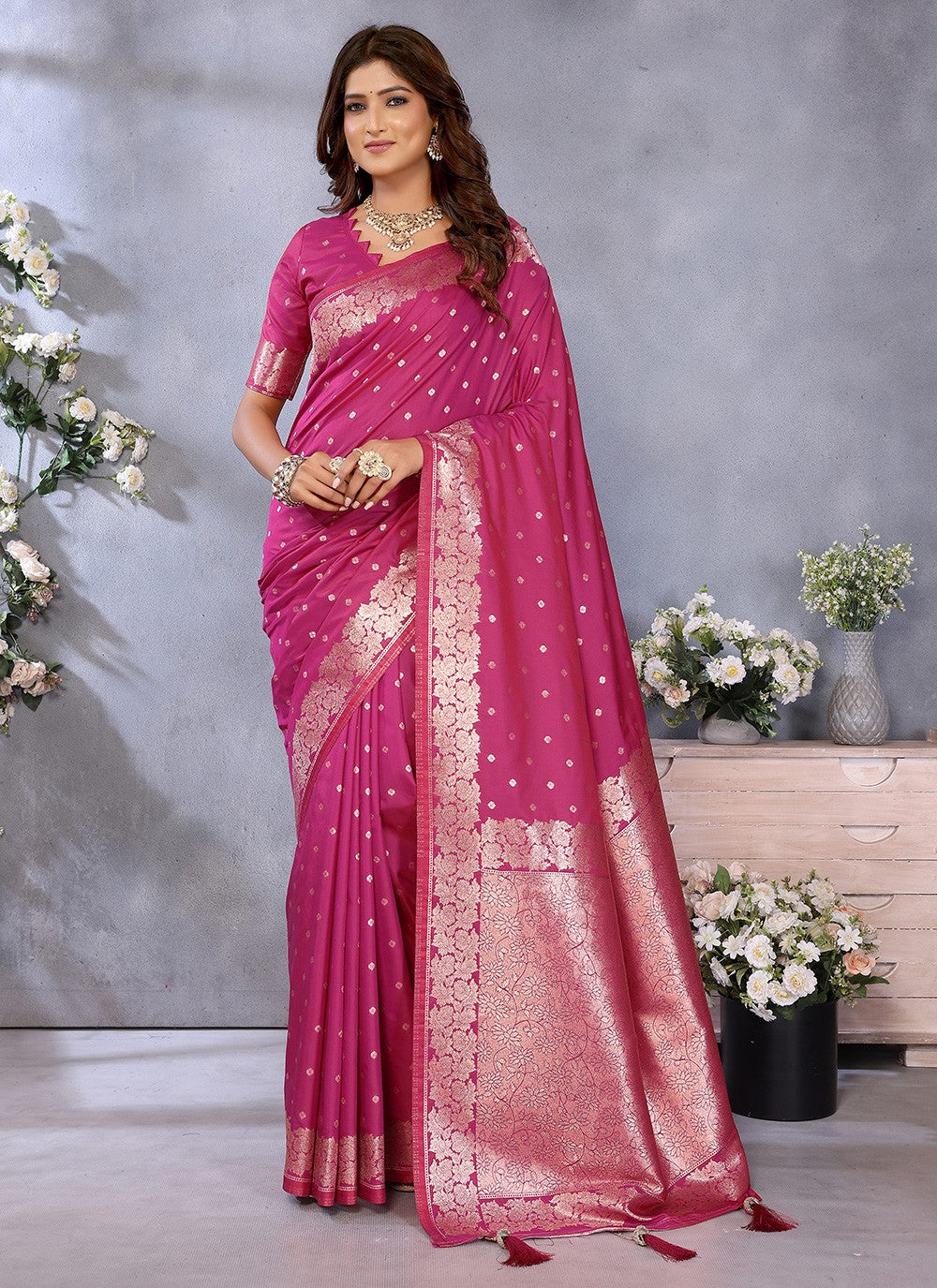 Pink Banarasi Silk Trendy Saree Jacquard Work, Weaving Zari S16917