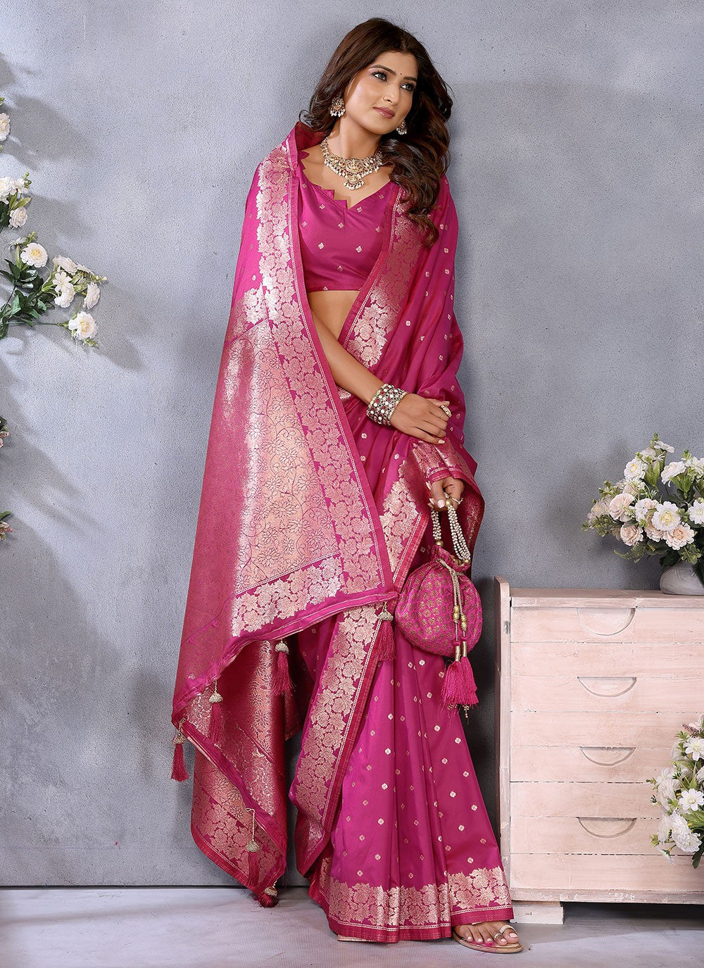 Pink Banarasi Silk Trendy Saree Jacquard Work, Weaving Zari S16917