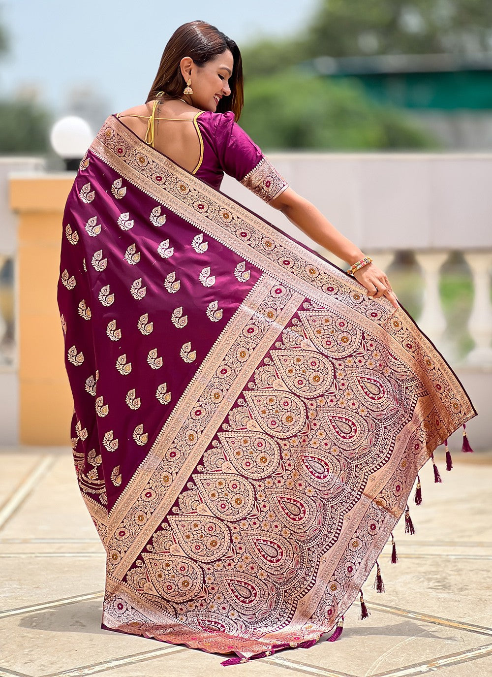 Magenta Banarasi Silk Classic Saree Jacquard Work, Woven S18538