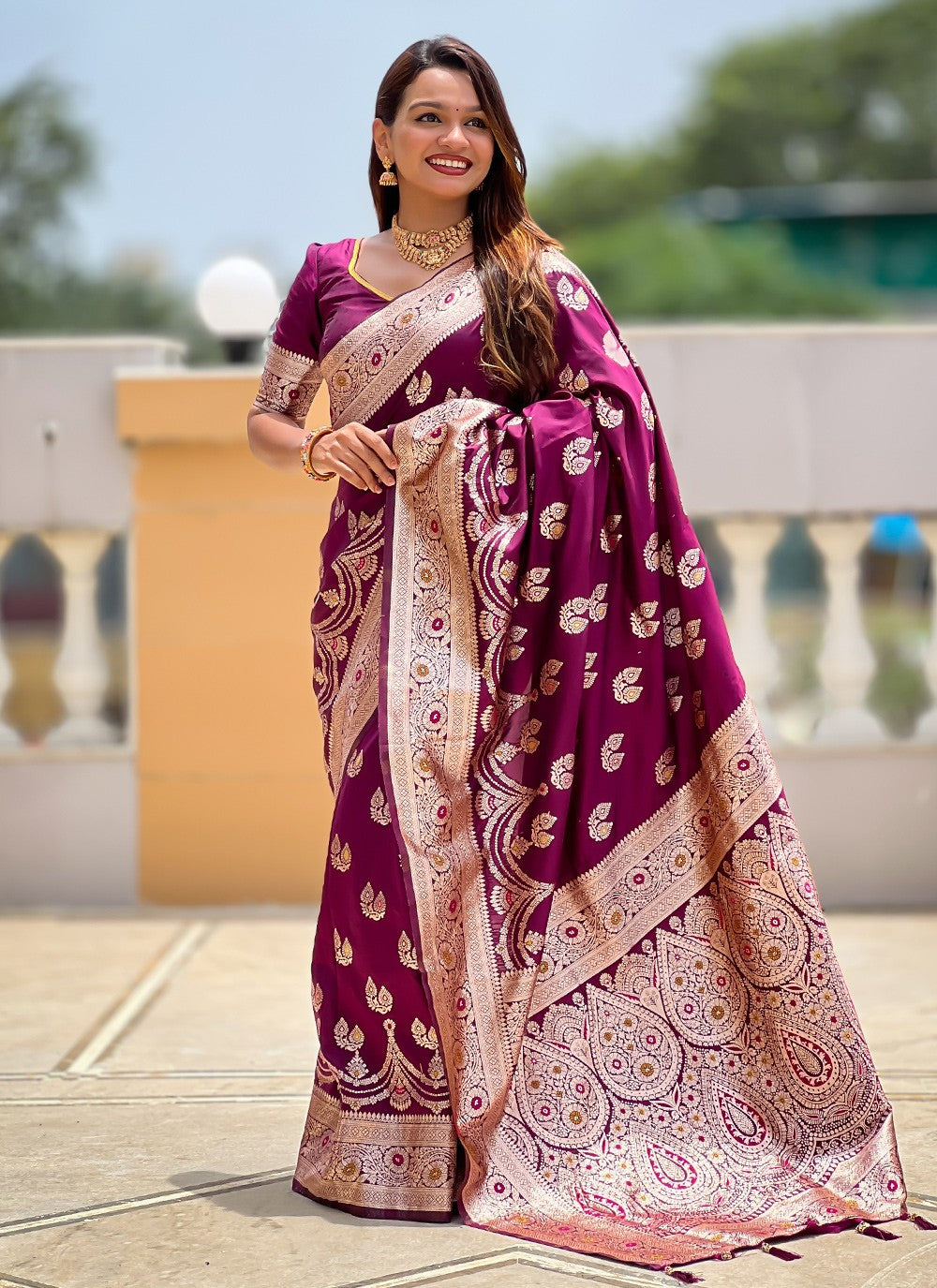 Magenta Banarasi Silk Classic Saree Jacquard Work, Woven S18538