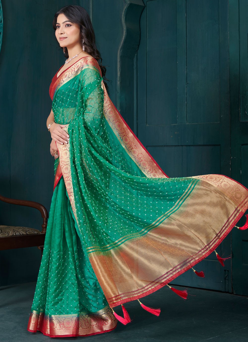 Beads Jacquard Green Contemporary Saree S15056