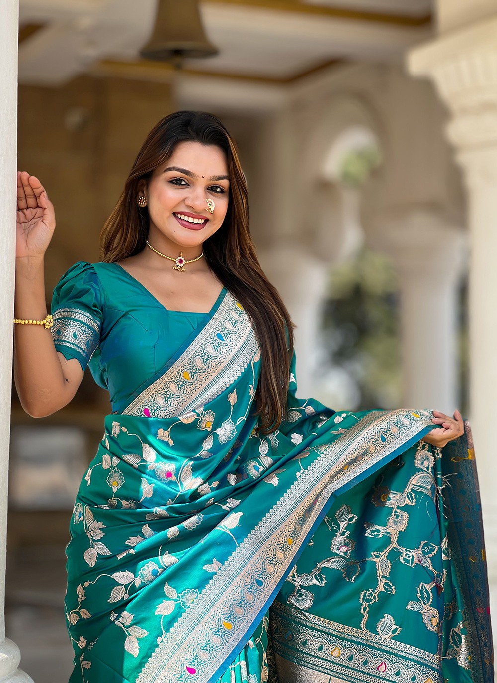 Rama Banarasi Silk Trendy Saree Jacquard Work, Woven S16590