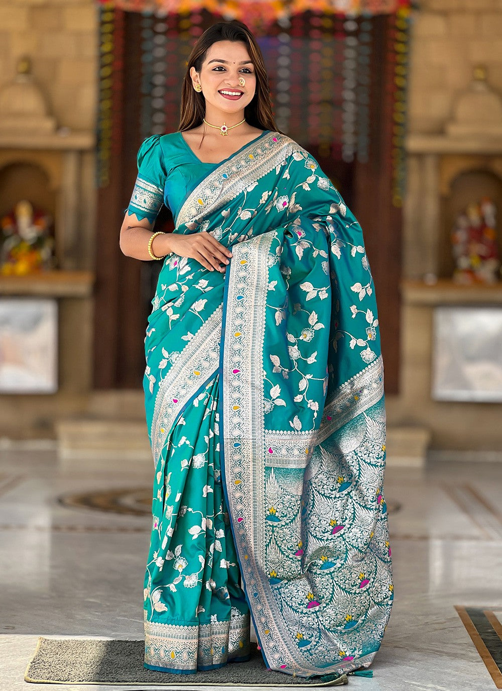 Rama Banarasi Silk Trendy Saree Jacquard Work, Woven S16590