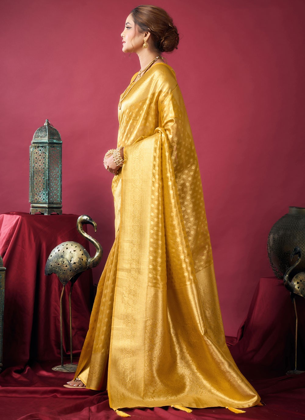 Gold Silk Contemporary Saree Jacquard Work S19393