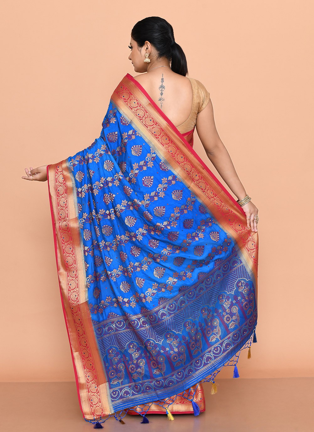 Classic Saree Hand Embroidery Blue Kanjivaram Silk Saree S13111