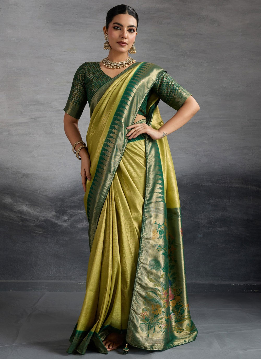 Green Kanjivaram Silk Classic Saree Meenakari, Weaving Zari, Zari S19372