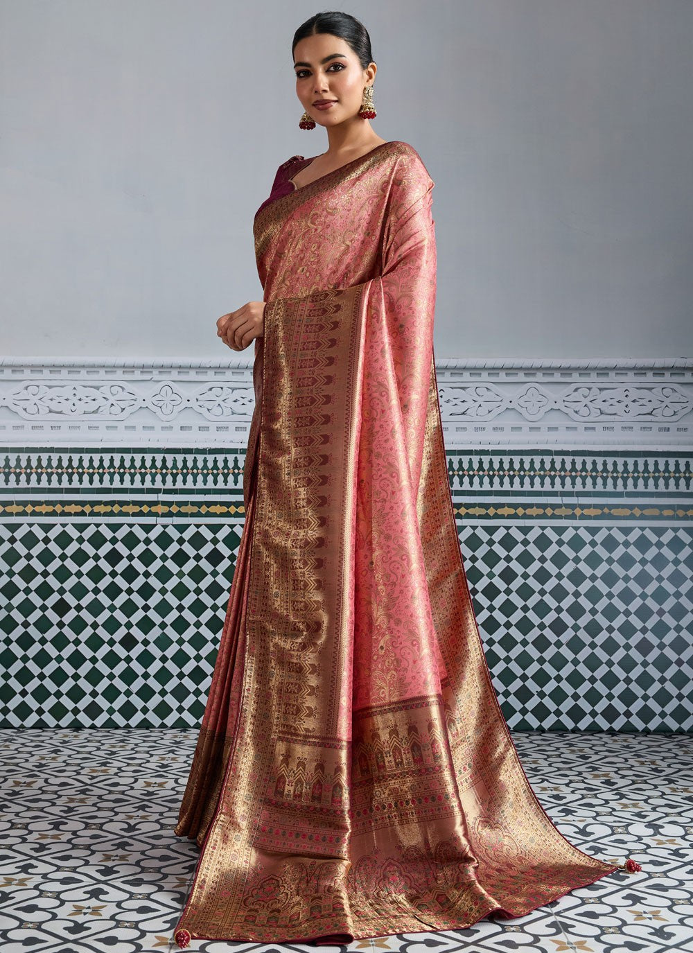 Peach Kanjivaram Silk Contemporary Saree Woven S18067