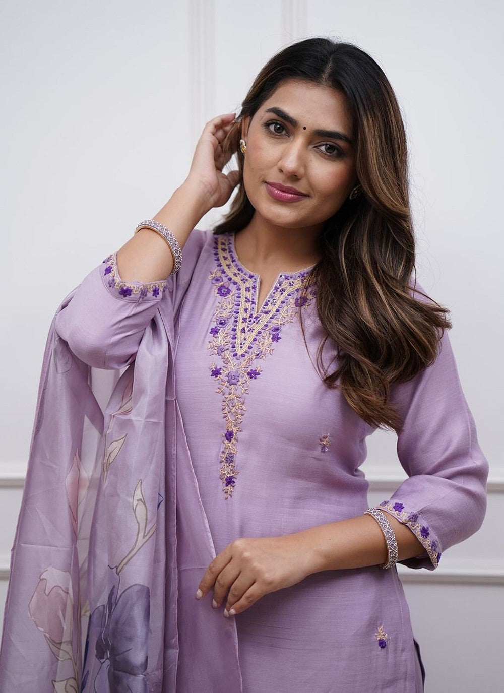 Salwar Suit Embroidered Lavender Rayon T5031