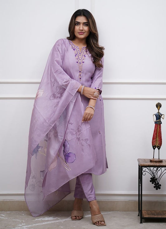 Salwar Suit Embroidered Lavender Rayon T5031