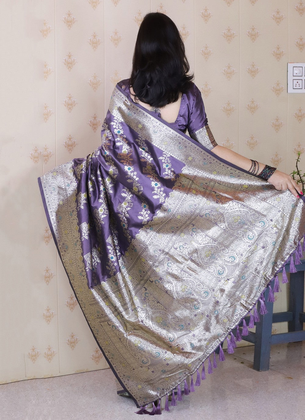 Lavender Banarasi Silk Trendy Saree Woven S19524