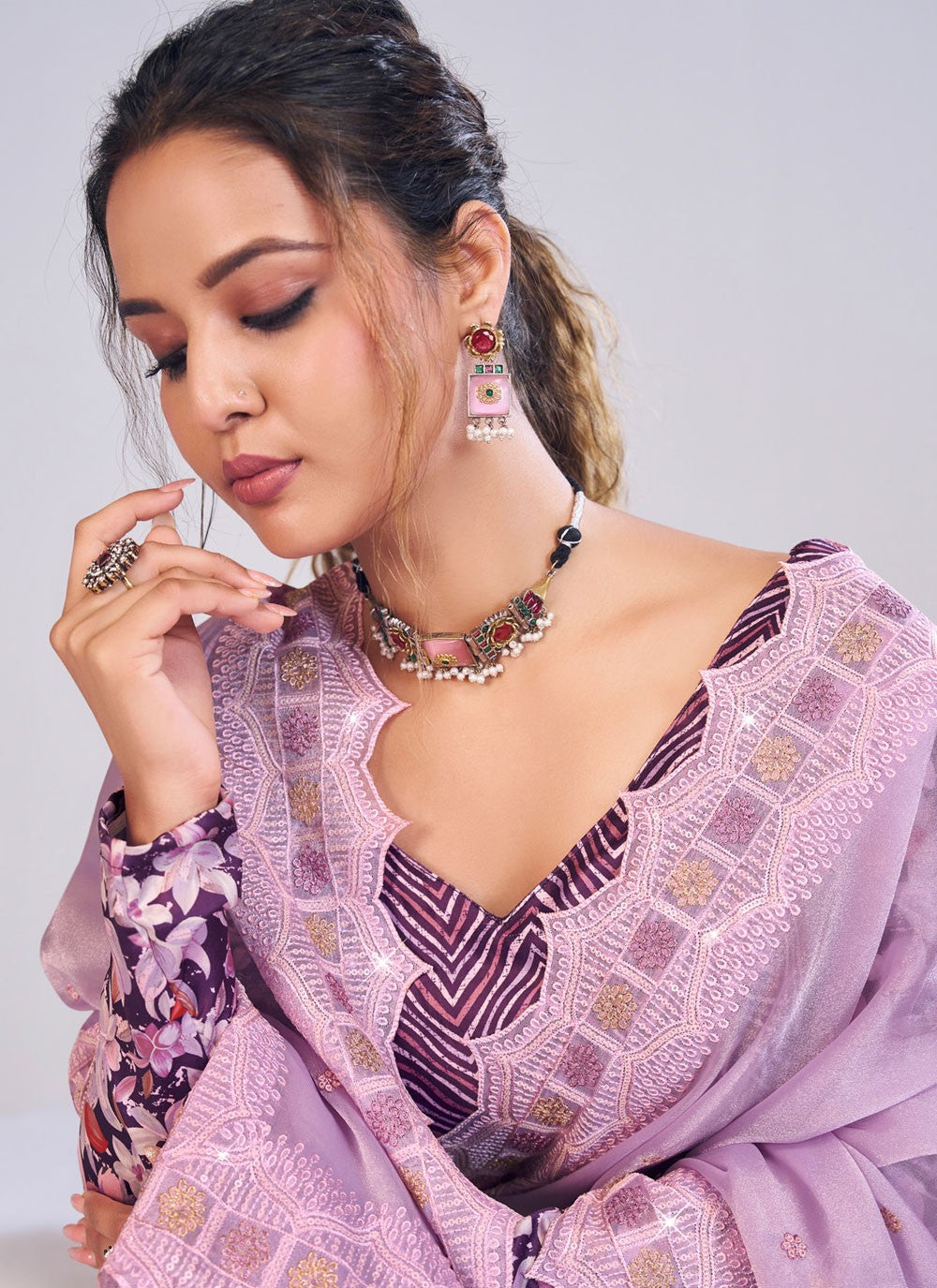 Lavender Silk Contemporary Saree Fancy Work S19885