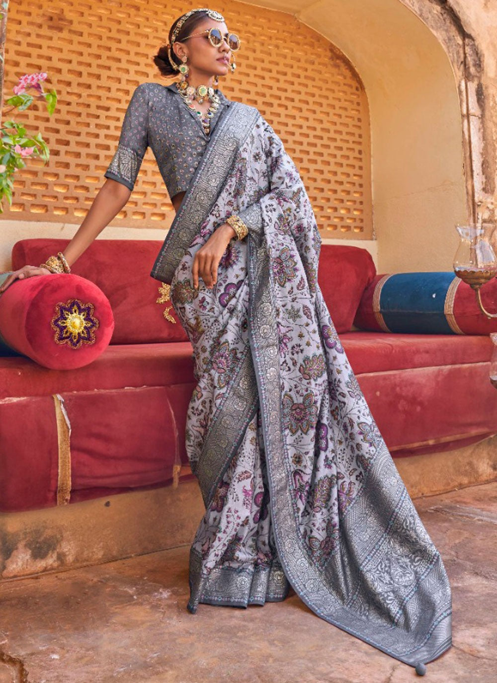 Border Work, Foliage Prints, Weaving Zari Silk Saree - S12095
