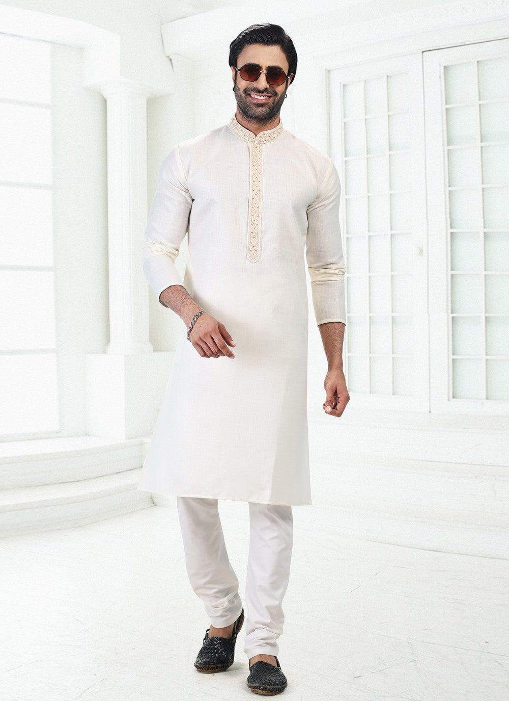 Thread Cotton , Linen Cream Kurta Pyjama - M4887