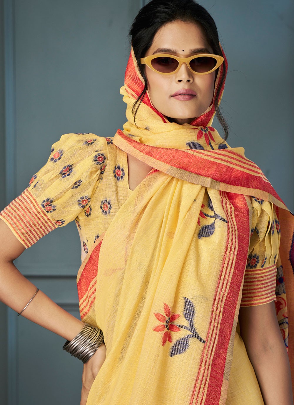 Classic Weaving Zari Linen Saree - S7705