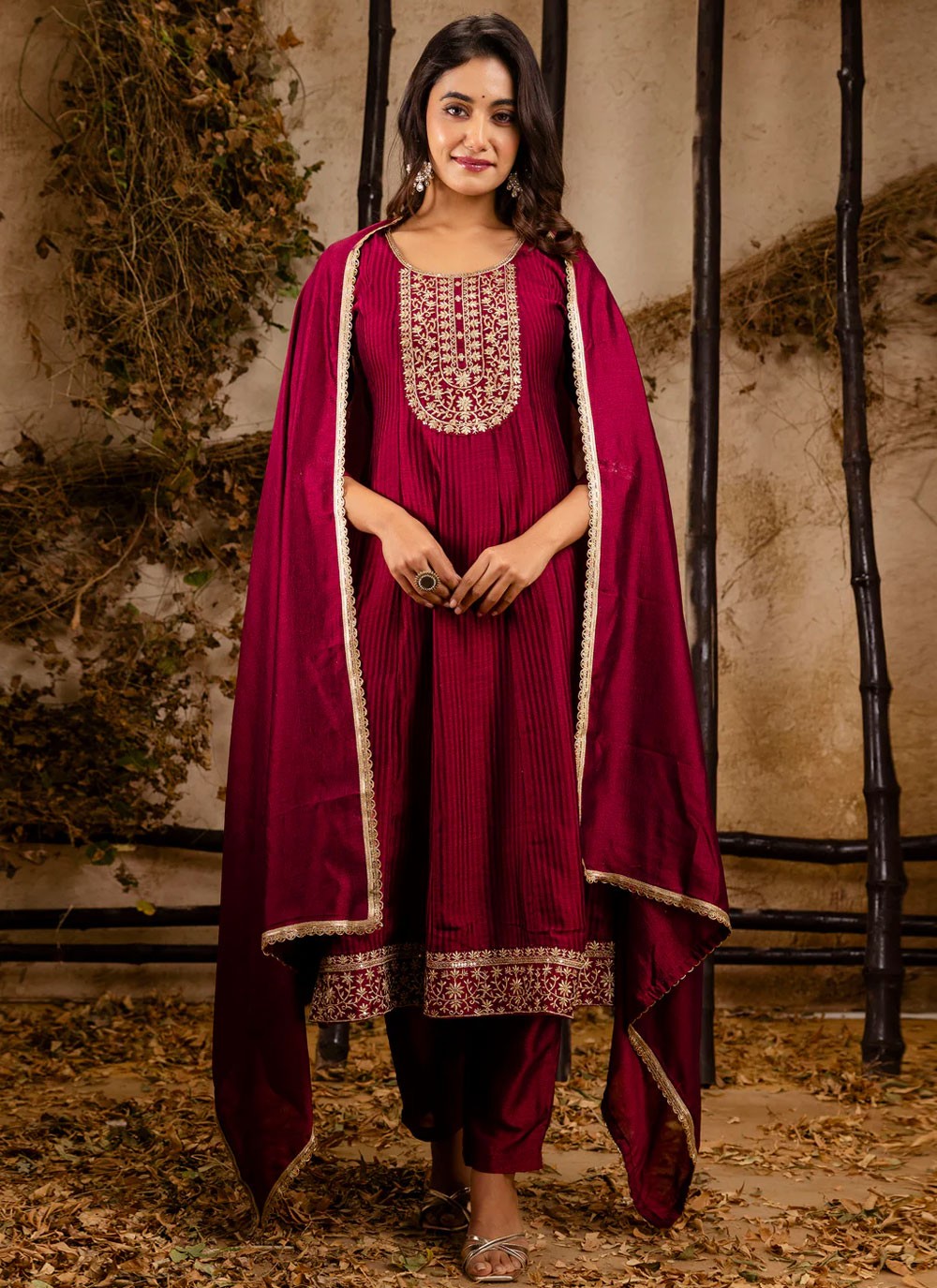 Embroidered Silk Blend Hot Pink Salwar Suit T6125