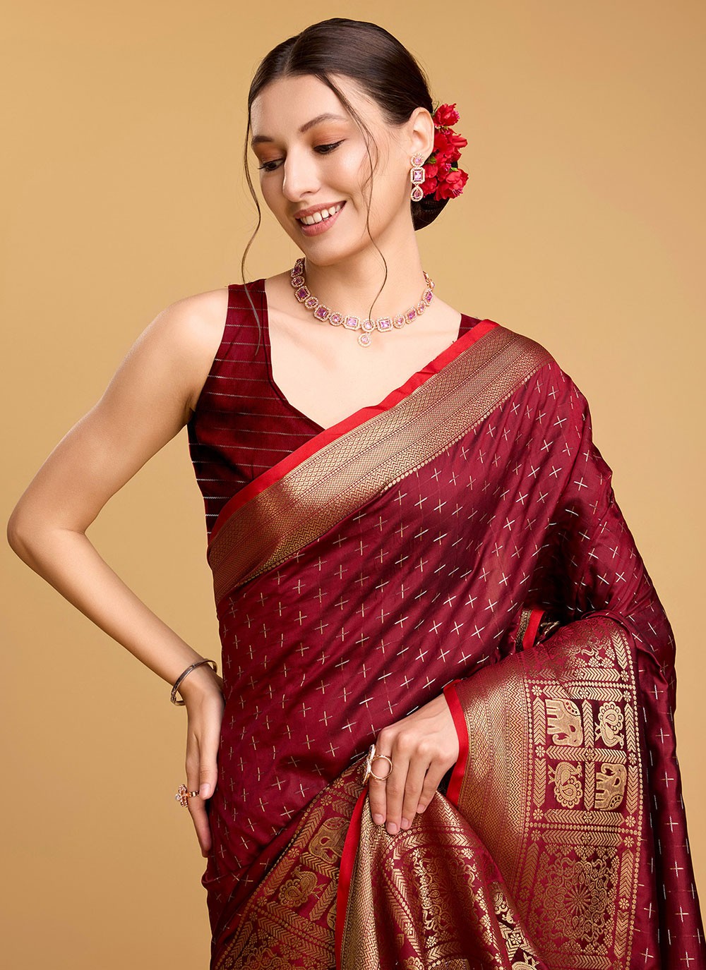 Contemporary Jacquard Work Silk Saree - S5601