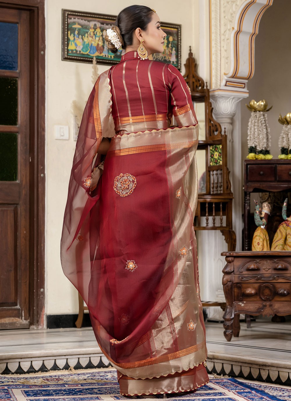 Maroon Linen Classic Saree Cutdana, Woven, Zari S15717