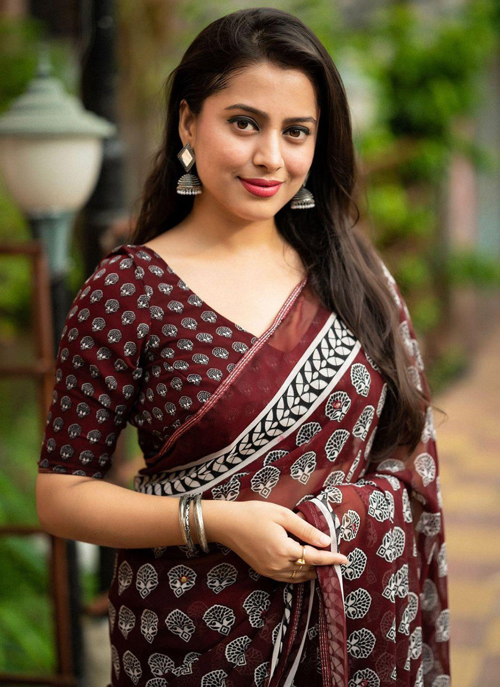 Trendy Digital Print Silk Blend Saree - S5734