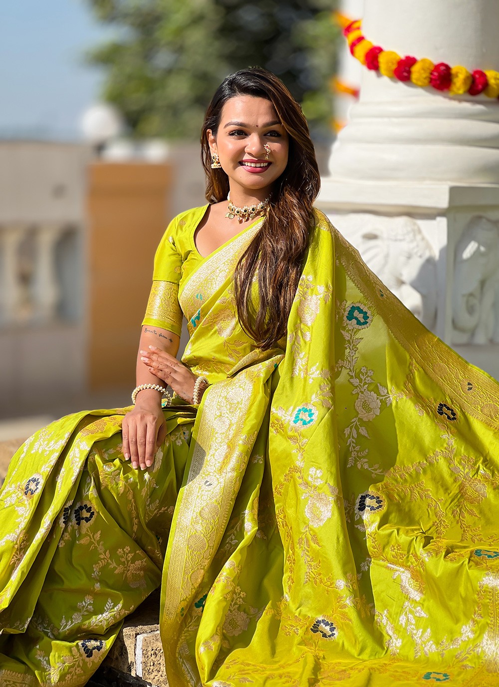 Green Banarasi Silk Classic Saree Meenakari S16328