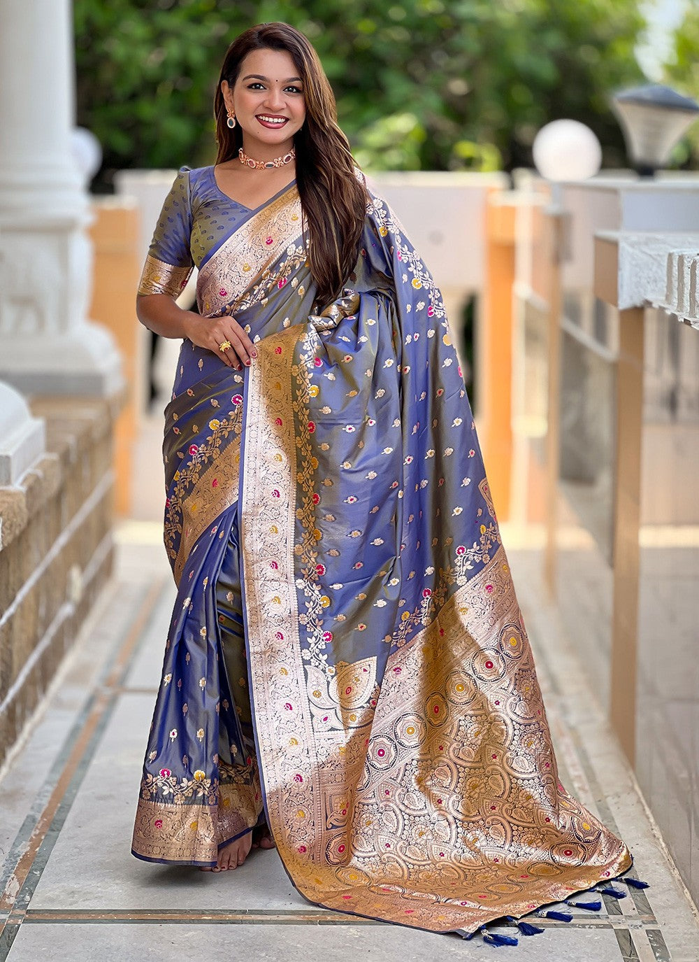 Grey Banarasi Silk Classic Saree Meenakari, Woven S16651