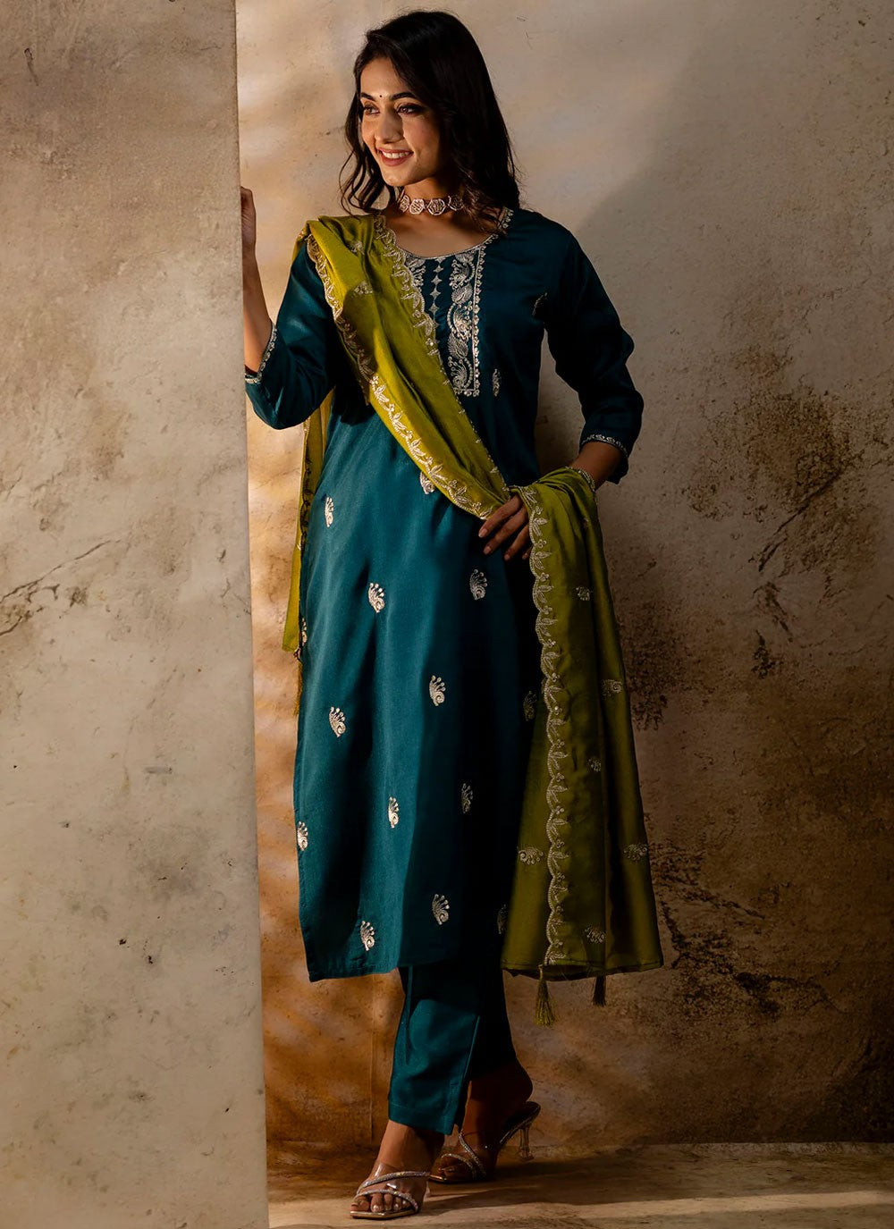 Embroidered Silk Blend Morpeach Pant Style Suit T6363