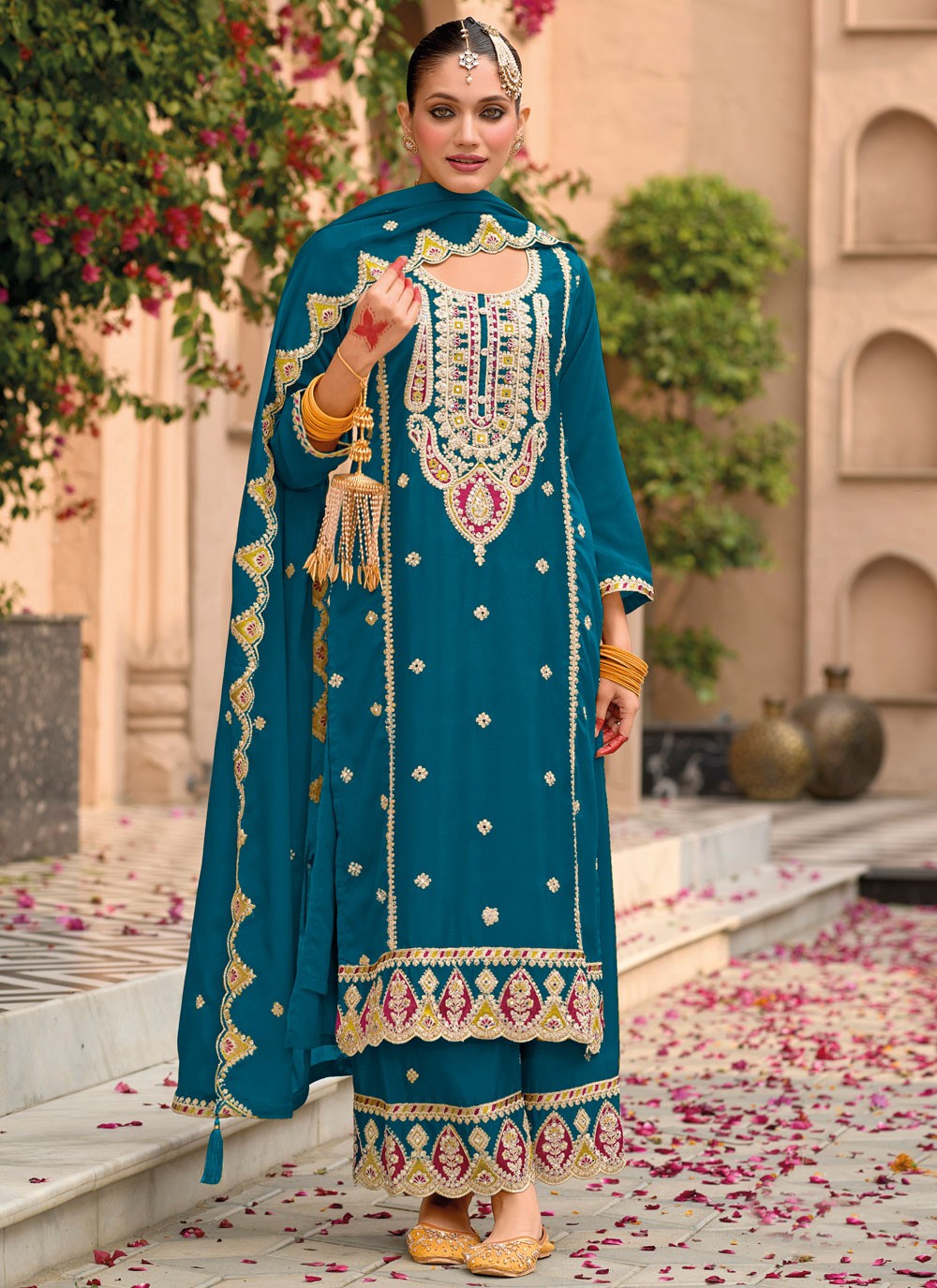 Archive Embroidered, Mirror, Zari 316670 Morpeach T6782