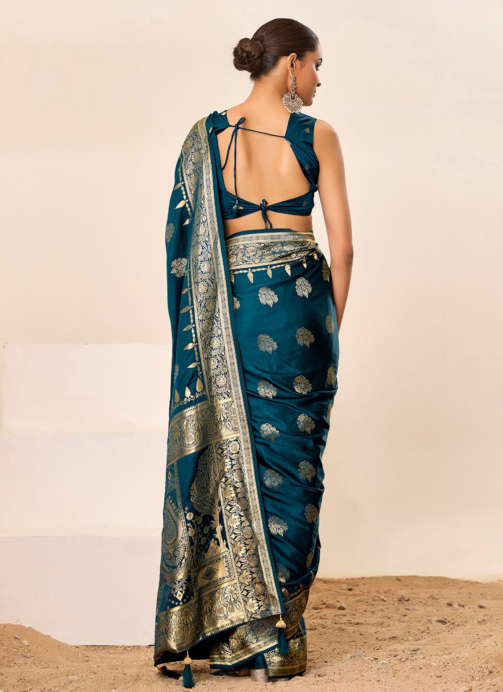 Morpeach Satin Silk Contemporary Saree Jacquard Work, Woven S16449