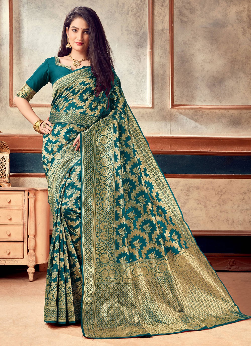 Trendy Weaving Zari Silk Saree - S2814