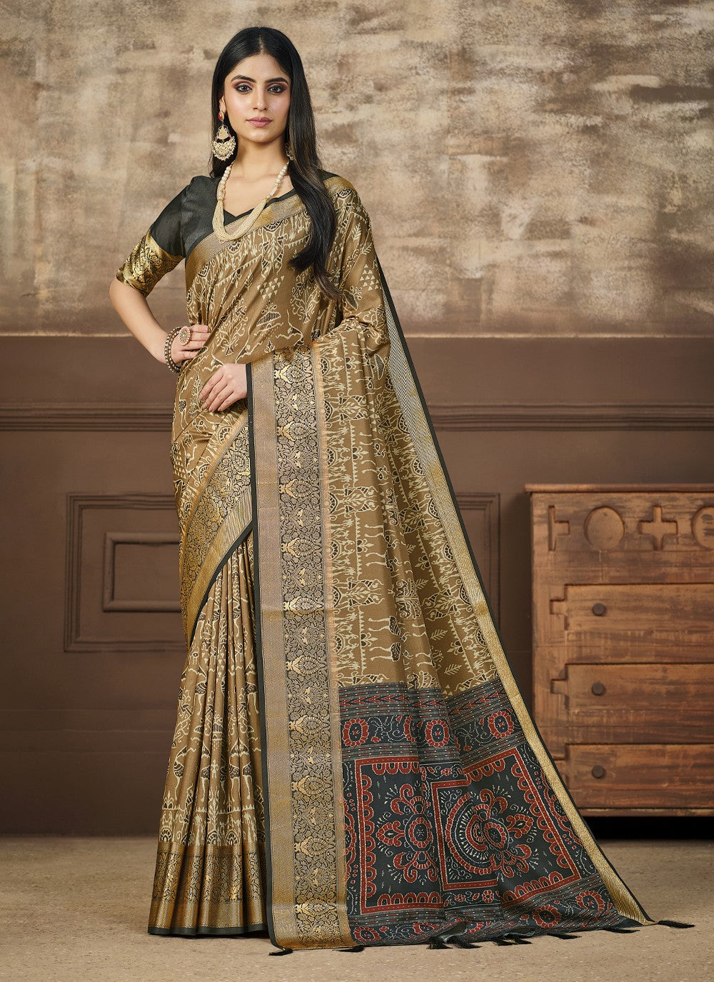 Classic Digital Print Tussar Silk Saree - S4091