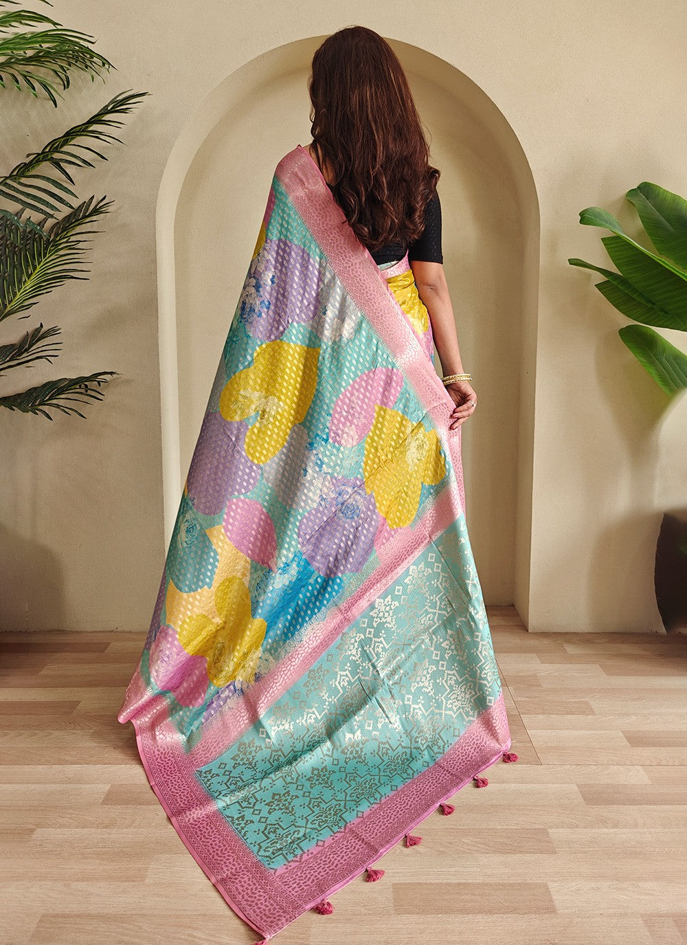 Multi Colour Georgette Trendy Saree Printed, Woven S17322