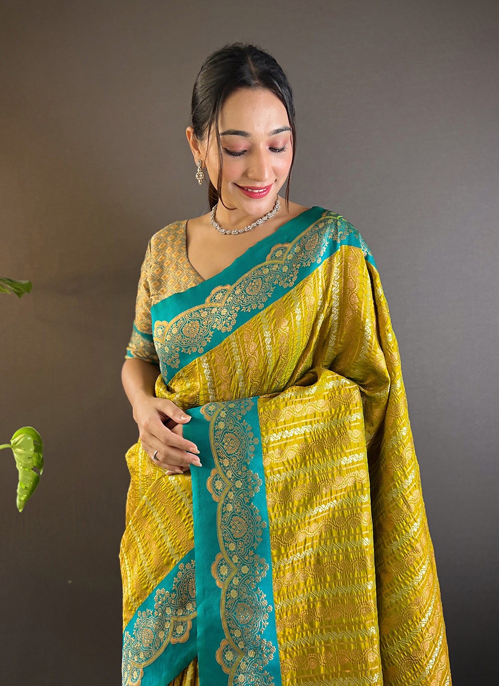 Traditional Weaving Zari Silk Saree - S7606