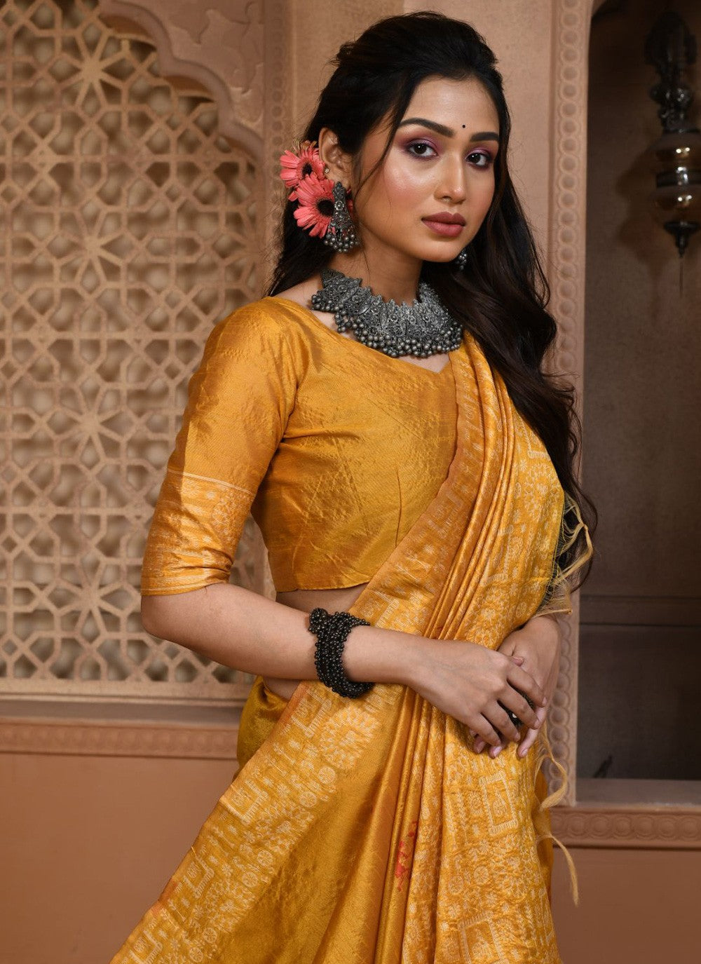 Trendy Woven Handloom Silk Saree - S2906