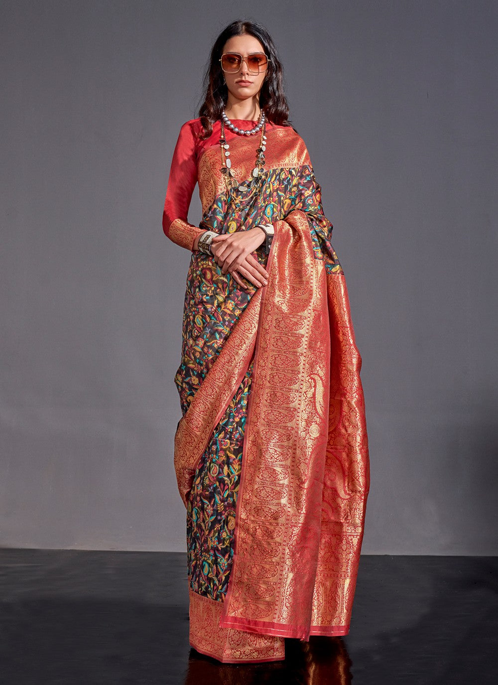 Trendy Weaving Zari Handloom Silk Saree - S5330