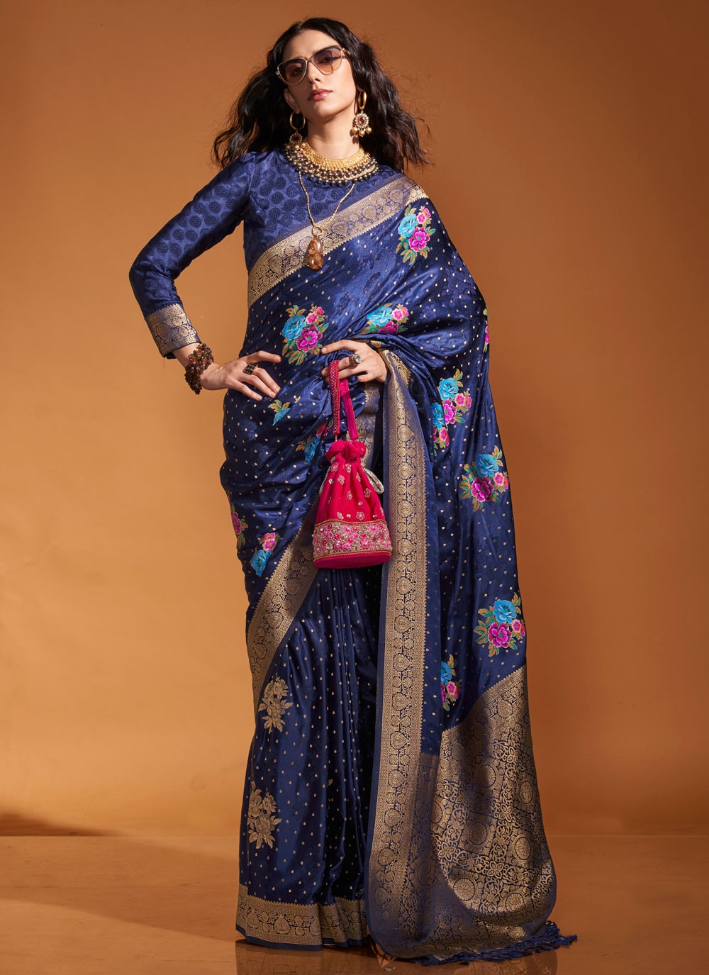 Classic Weaving Zari Handloom Silk Saree - S7701