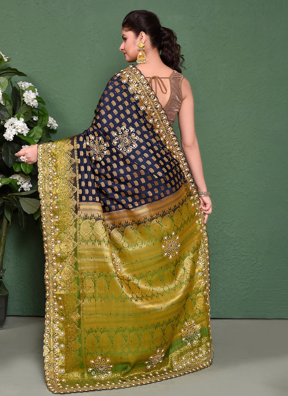 Hand Embroidery Kanjivaram Silk Navy Blue Saree S14327