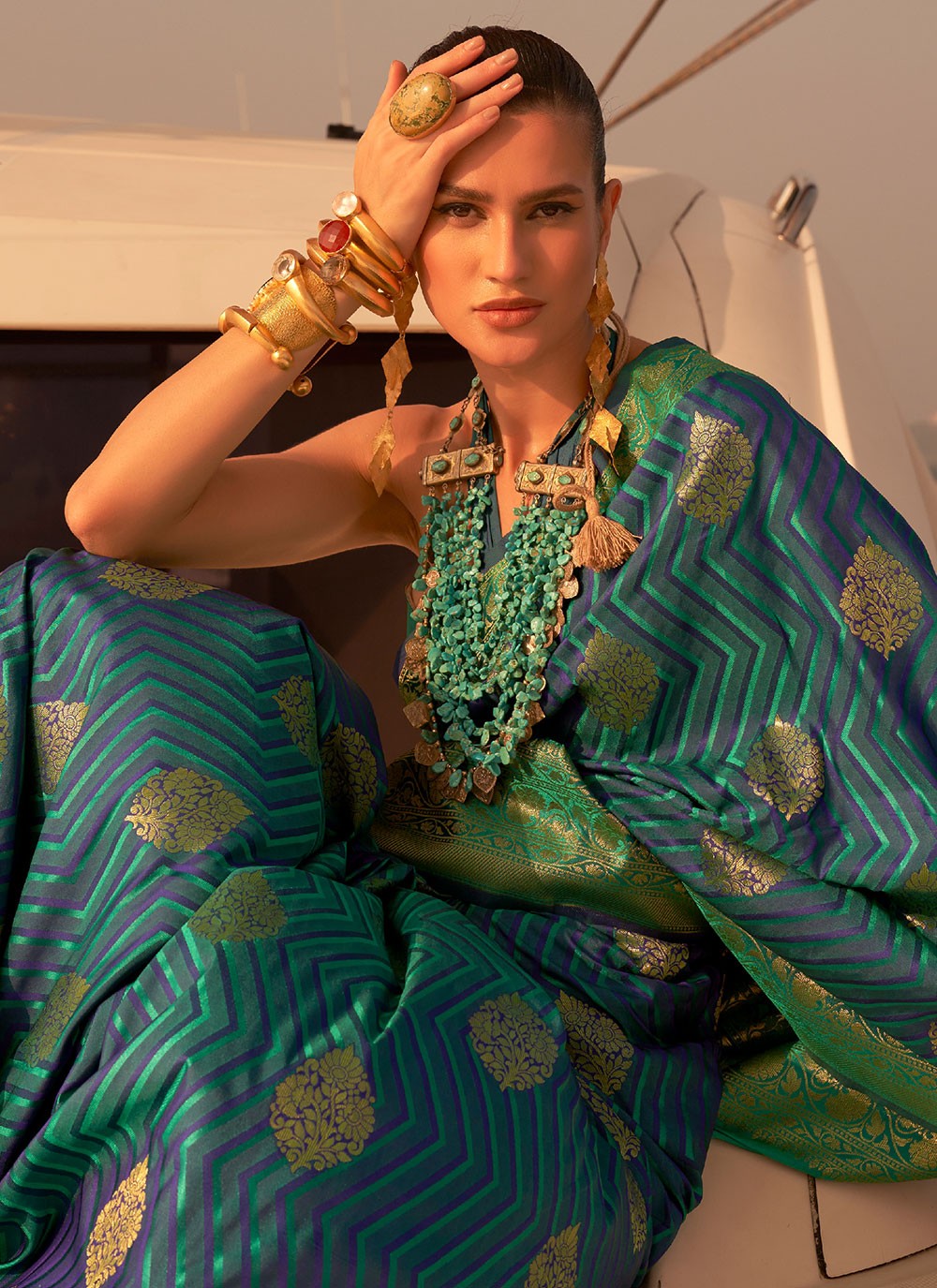 Trendy Weaving Zari Naylon, Satin Saree - S2432