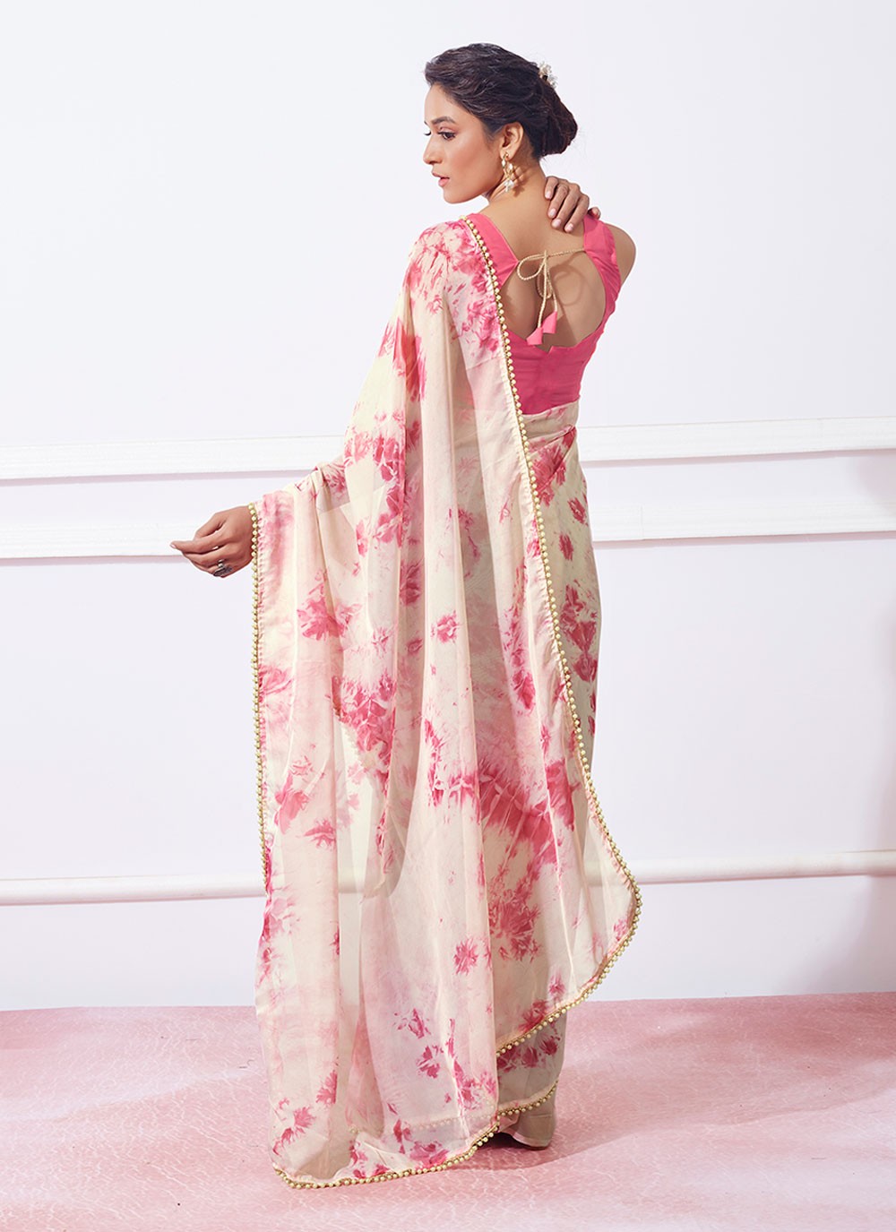 Trendy Lace Organza Saree - S4936