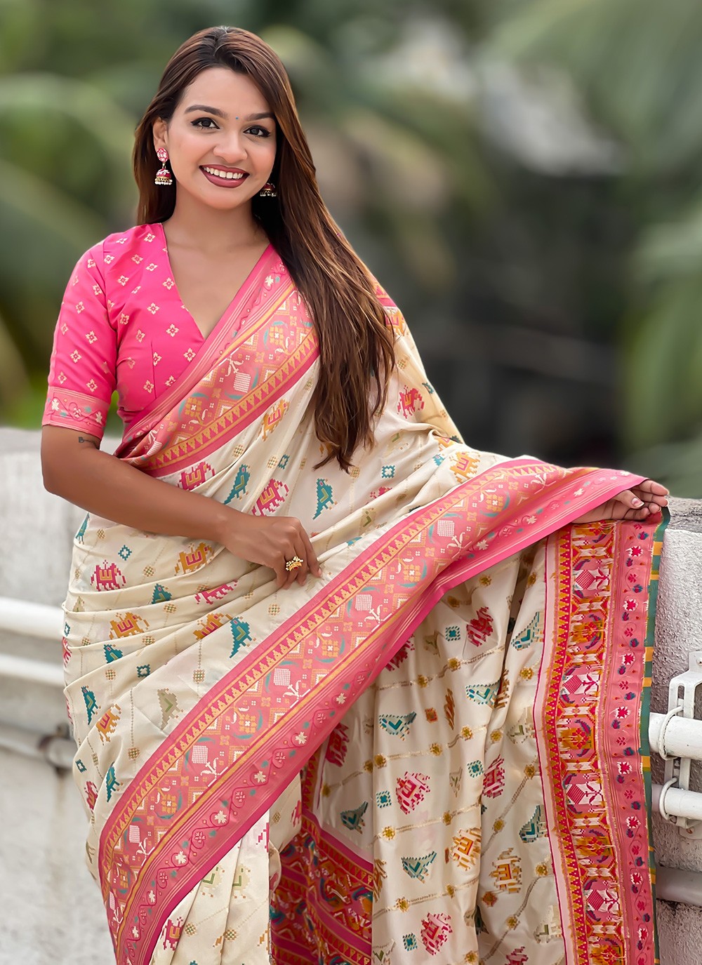 Off White Patola Silk Classic Saree Meenakari, Woven S16575