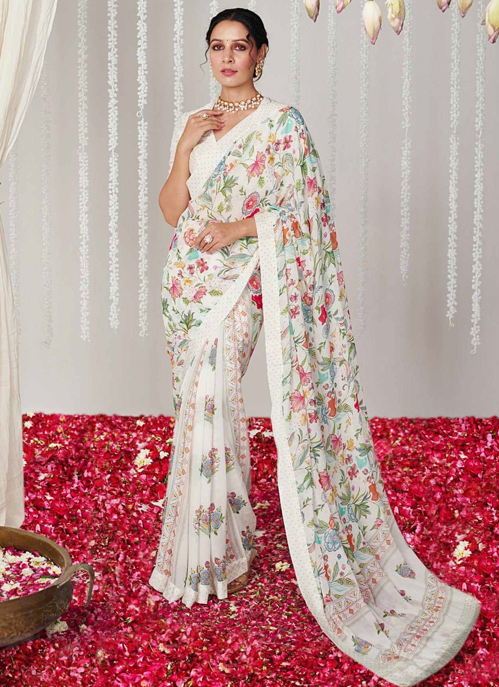 Traditional Printed Off White Pure Crepe Saree S13574