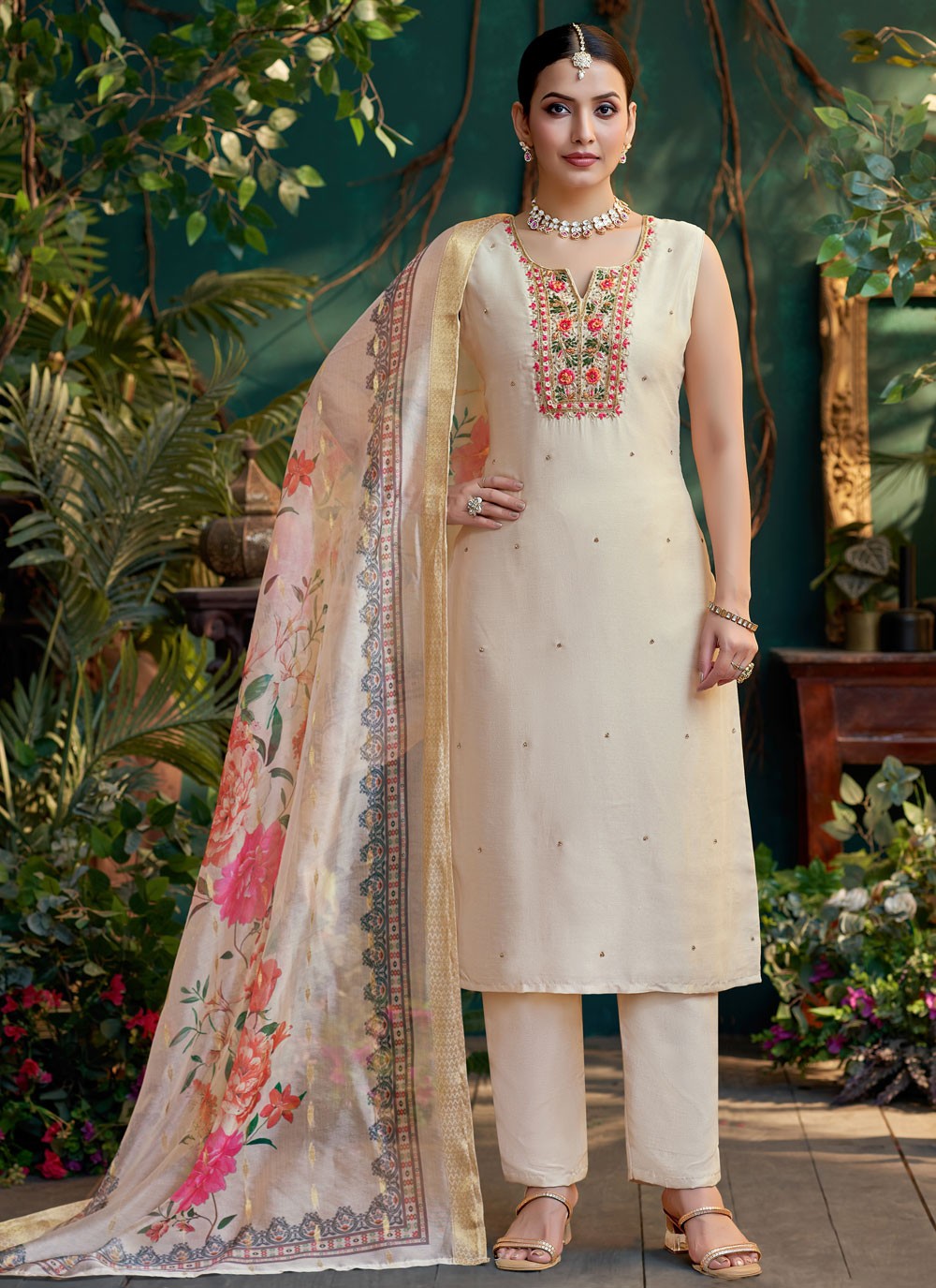 Pant Style Suit Embroidered Off White T8118