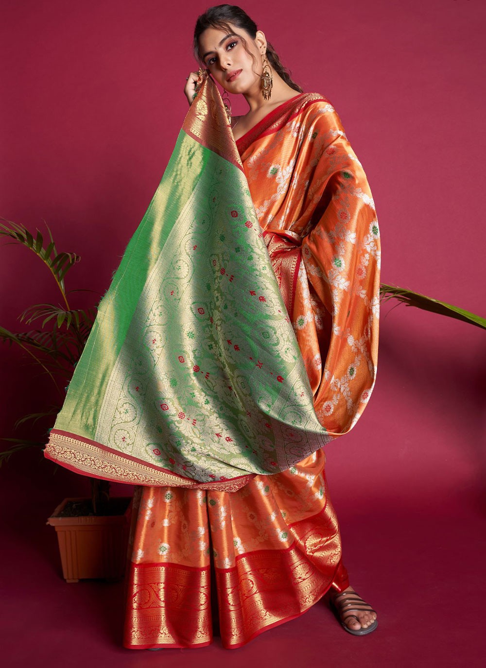 Contemporary Woven Kanjivaram Silk Saree - S3103