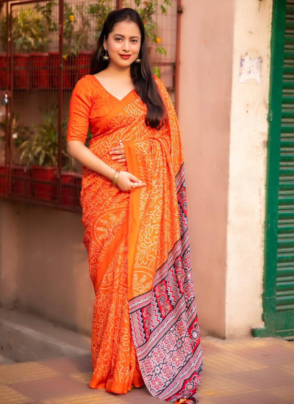 Trendy Digital Print Silk Blend Saree - S5734